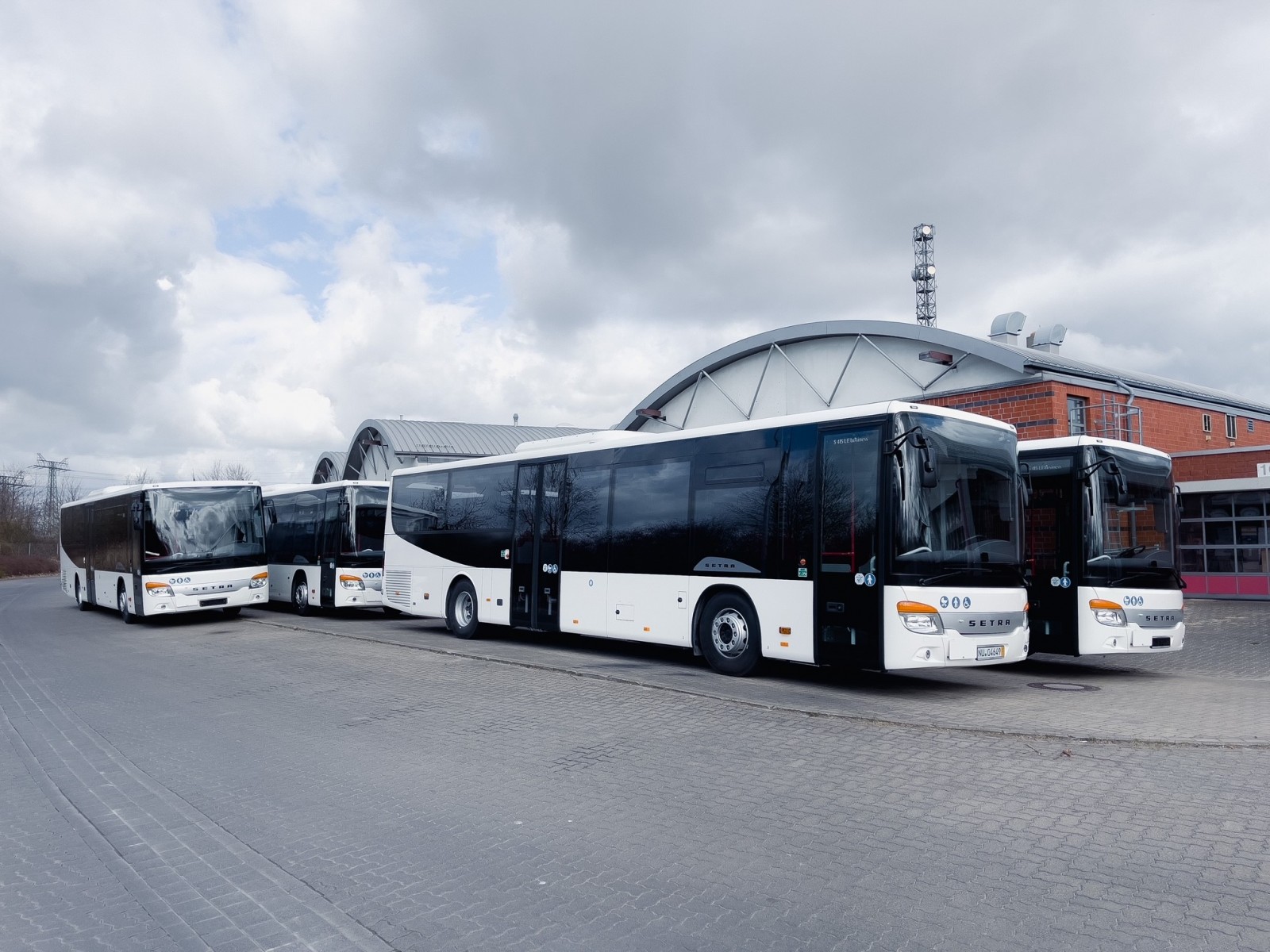 neuer 15m-Bus von Setra - © vvr